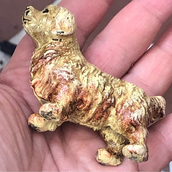 Vintage 1930s Cast Iron Tan Miniature Dog Figurine 2" Tall Paperweight Hubley? - Picture 2 of 12